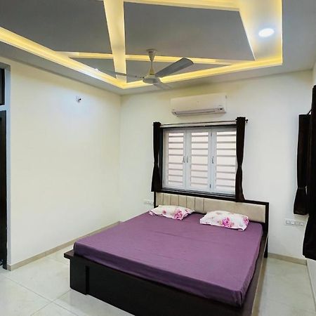 Luxurious 3 Bhk Villa In Bhuj - Shivani Homestay Bagian luar foto