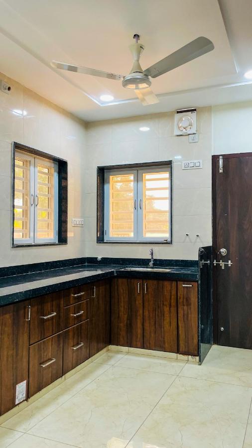 Luxurious 3 Bhk Villa In Bhuj - Shivani Homestay Bagian luar foto